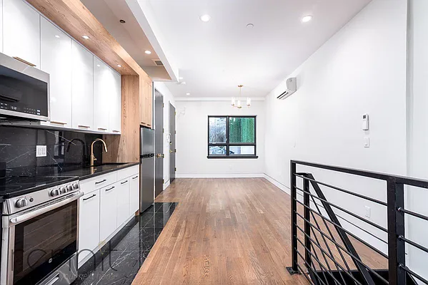 Rented by Rennit Inc. | media 26