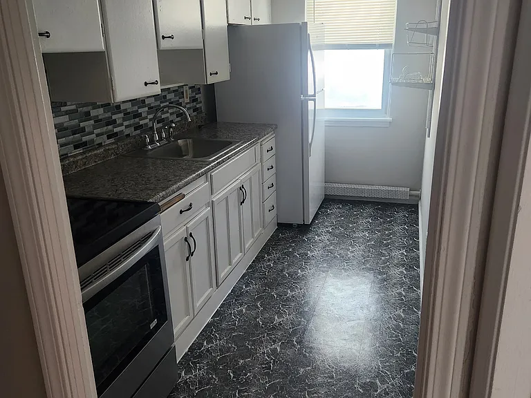 13797 Cedar Rd #202 — Photo 3