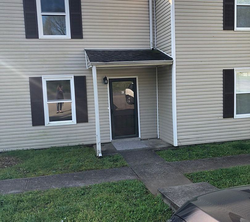 1st image of 102C Kingsbury Ct
