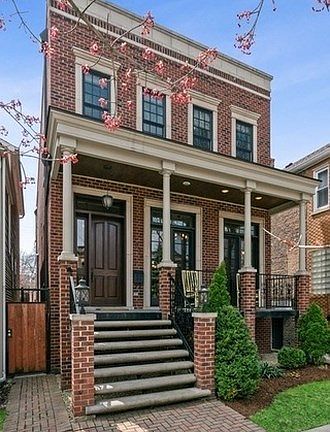 2nd image of 2035 W Hutchinson St
