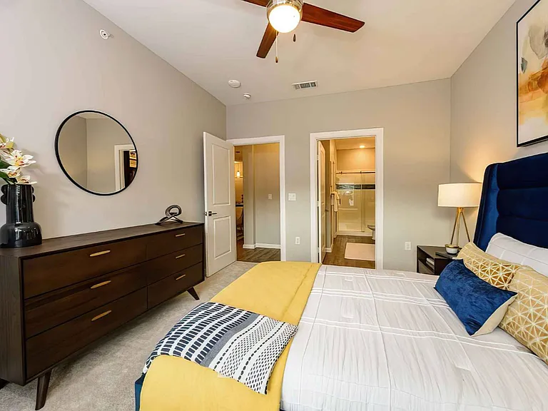 Regency Park Residences — Photo 5