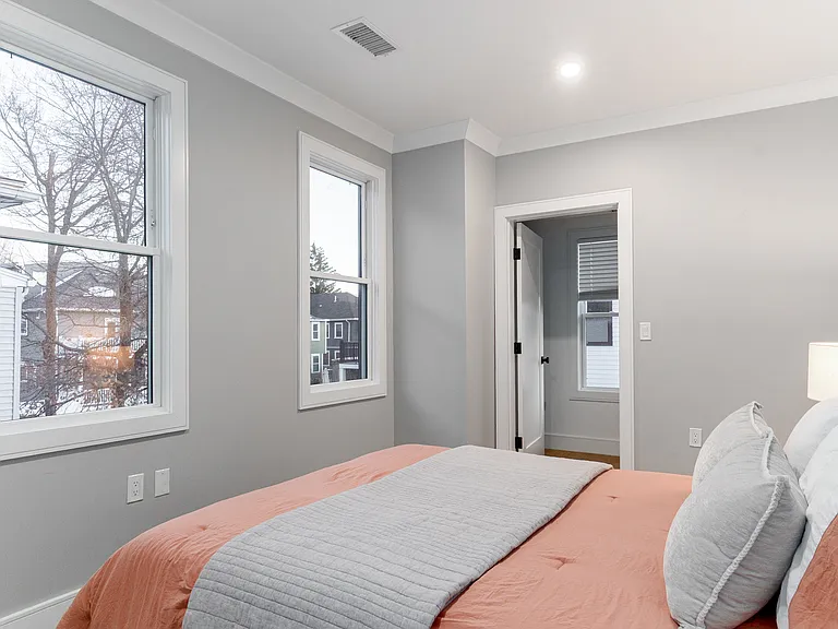 89 Cleveland St #89 — Photo 14