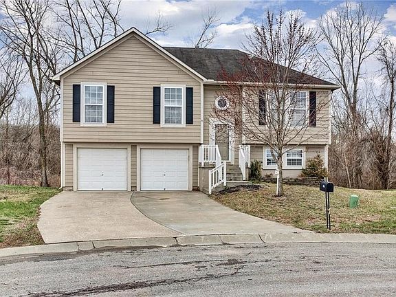 2nd image of 1321 S Ann Ct