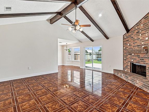 4th image of 1629 Longbridge Dr