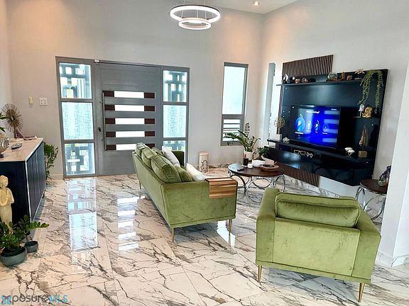 2nd image of 18 Valle Escondido