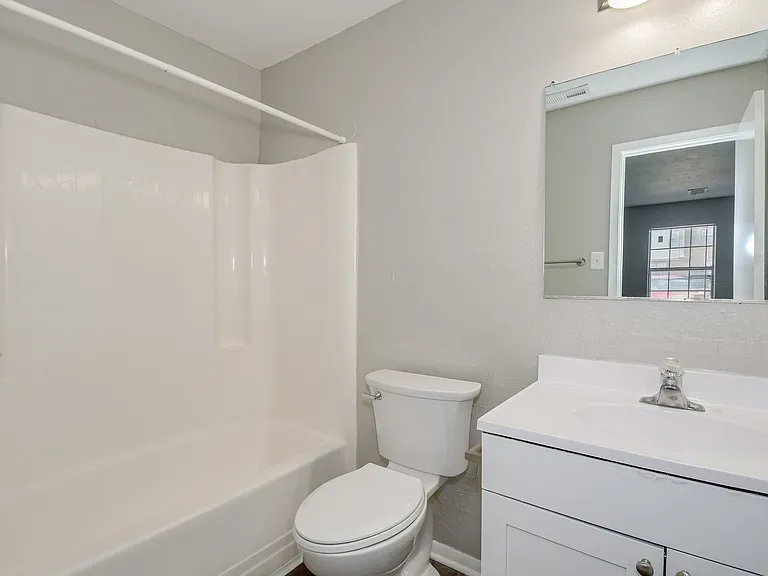 Hunters Run Apartments — Photo 21