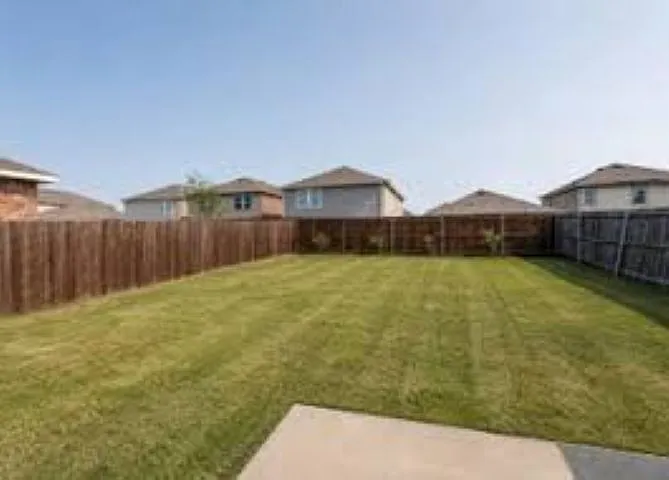 3 bed, 1850 sqft, $2,300 — Photo 4