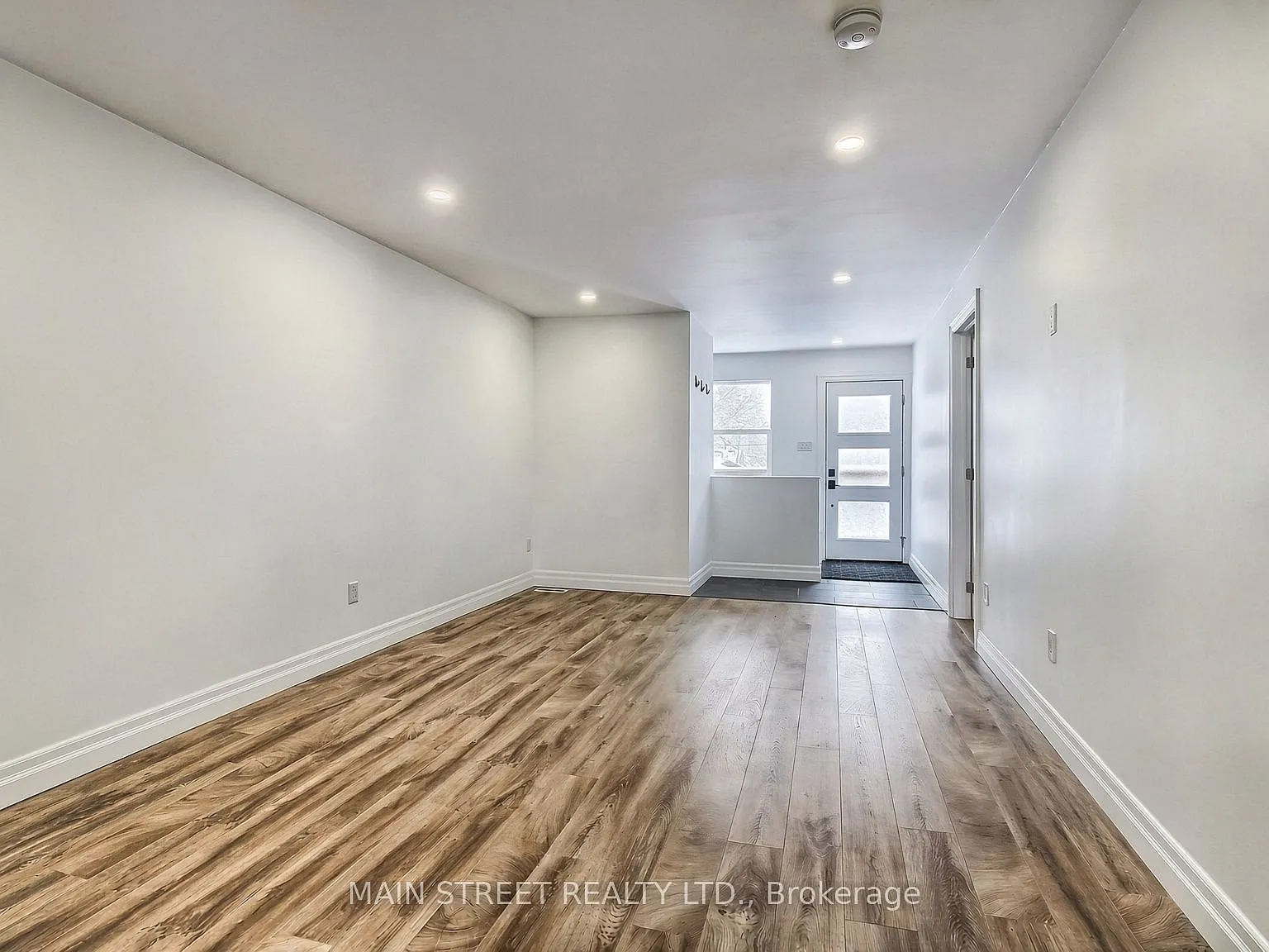 4 bed, $2,500 — Photo 3