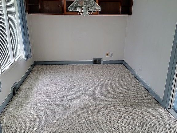 4th image of 5106 Sweetbriar Cir