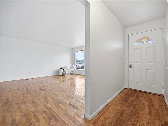 4th image of 2514 W Clearwater Ave