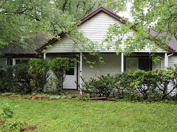 2nd image of 17034 Le Claire Ave