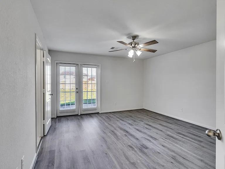 22419 Iron Mill Dr — Photo 22