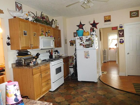 4th image of 123 Dundaff St