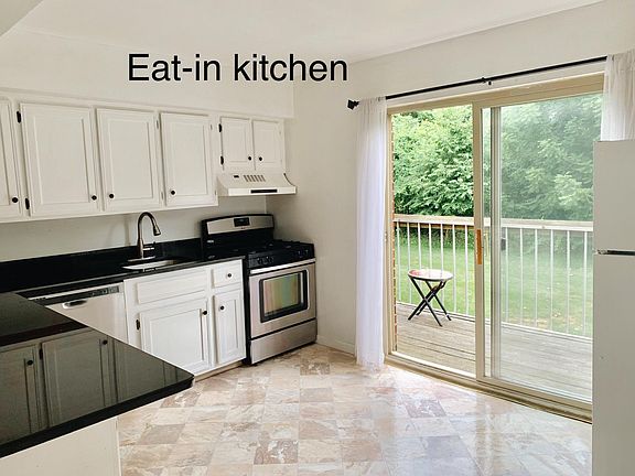 Kitchen with balcony