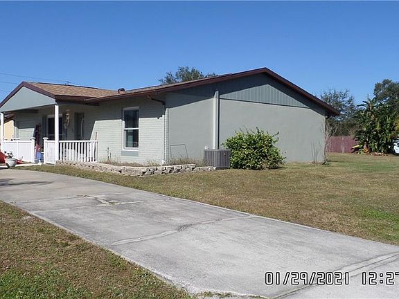 4th image of 19152 Edgewater Dr