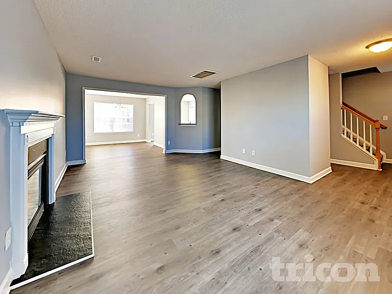 1008 Crowders Woods Dr — Photo 3