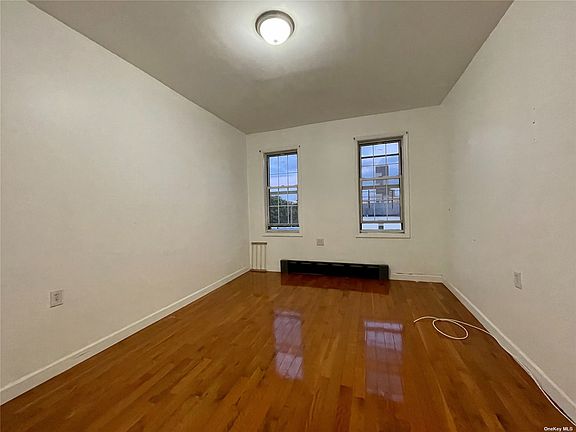 2nd image of 16820 88th Ave Floor 2