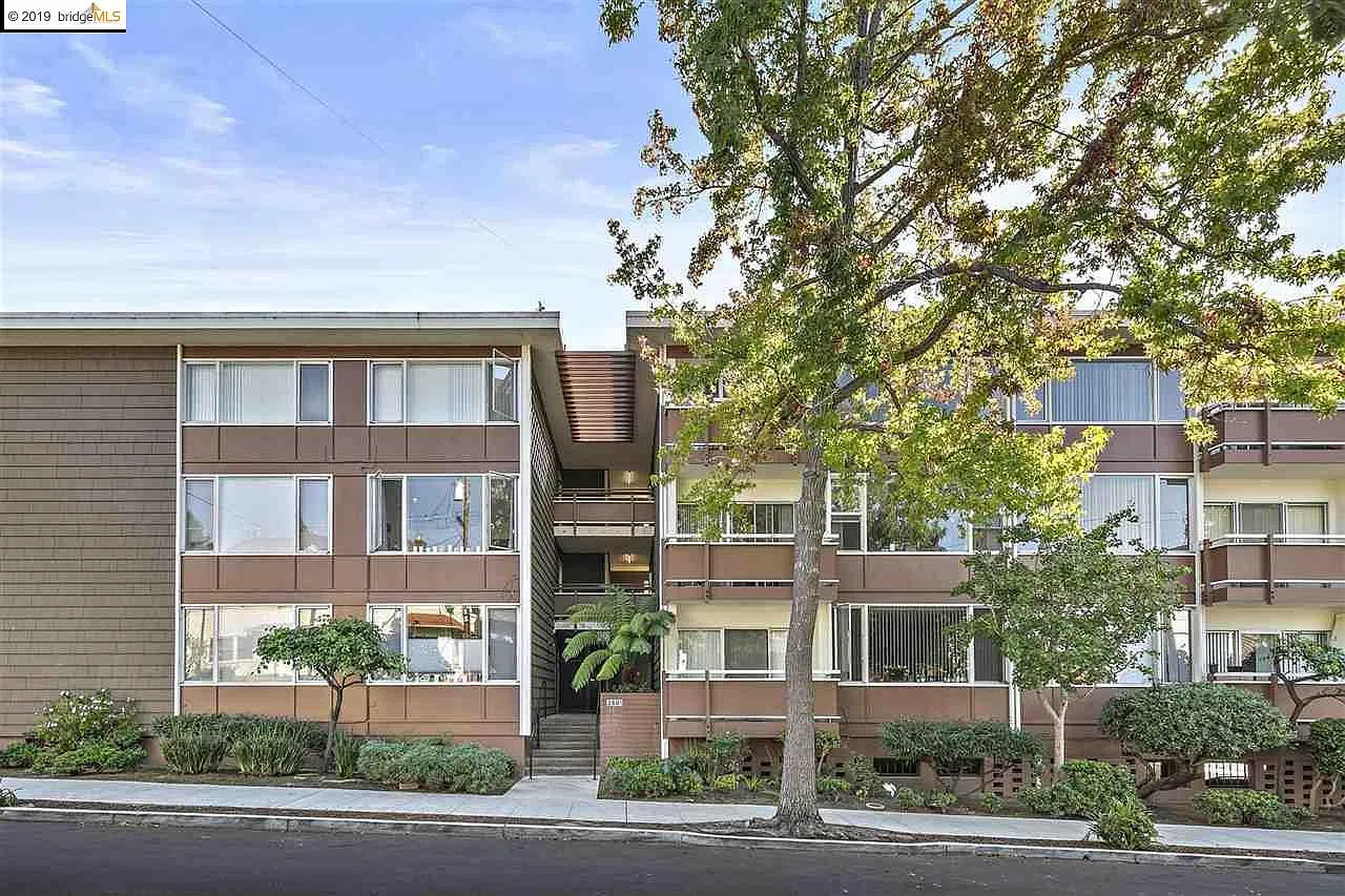 2601 College Ave — Photo 1