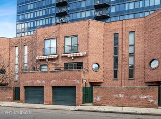 164 W Goethe St #D, Chicago, IL 60610