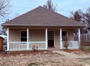 610 E Illinois Ave, Carterville, IL 62918