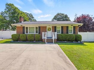 102 Cole Rd, Greenville, SC 29611