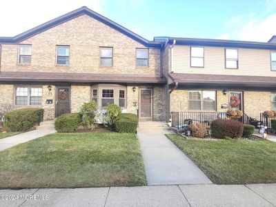 14 Village Green Way, Hazlet, NJ, 07730