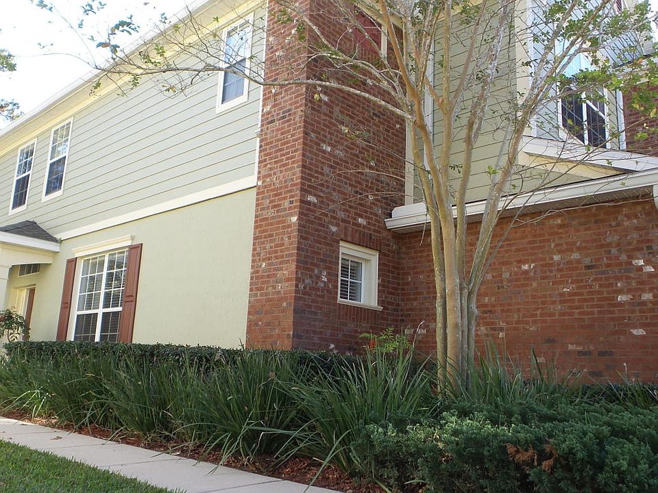 1st image of 7033 Roundleaf Dr