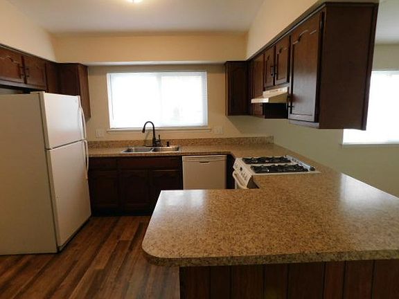 5th image of 2233 Niagara Dr