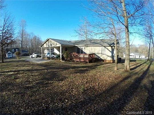 3rd image of 102 Jason Ct