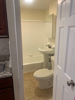 4th image of 49 S Huntington Ave APT 104