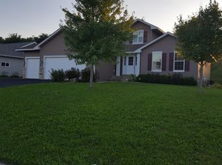 207 Heartland Rd, Buffalo, MN 55313