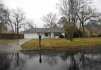 1st image of 1706 Wright Blvd
