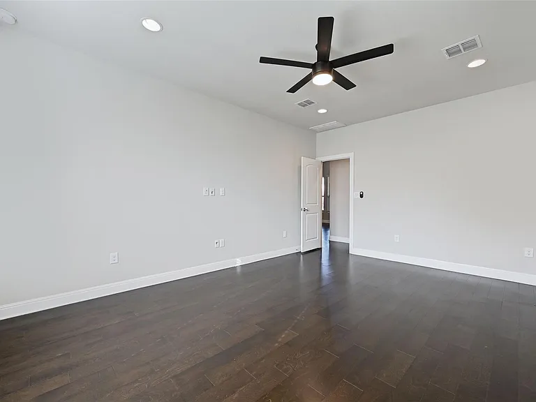 1320 Goldilocks Ln — Photo 15