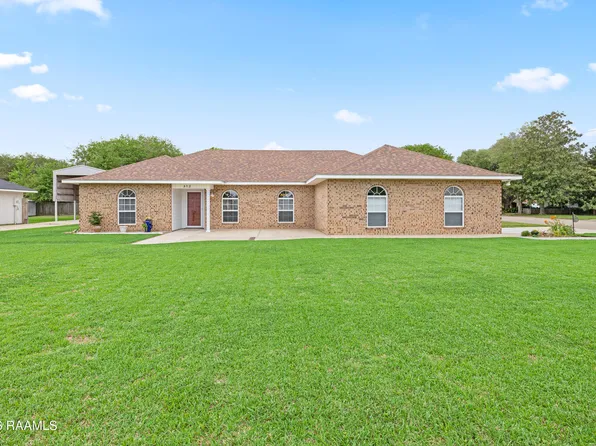 813 College Dr, New Iberia, LA 70560