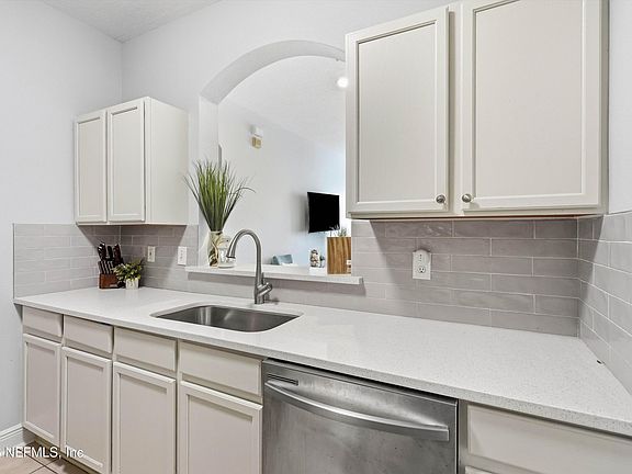 4th image of 10550 BAYMEADOWS Road #507