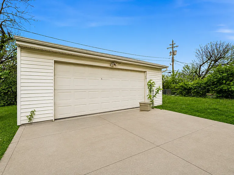 3650 Lindholm Rd — Photo 10