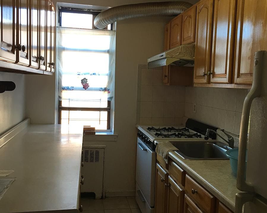 2nd image of 14450 38th Ave