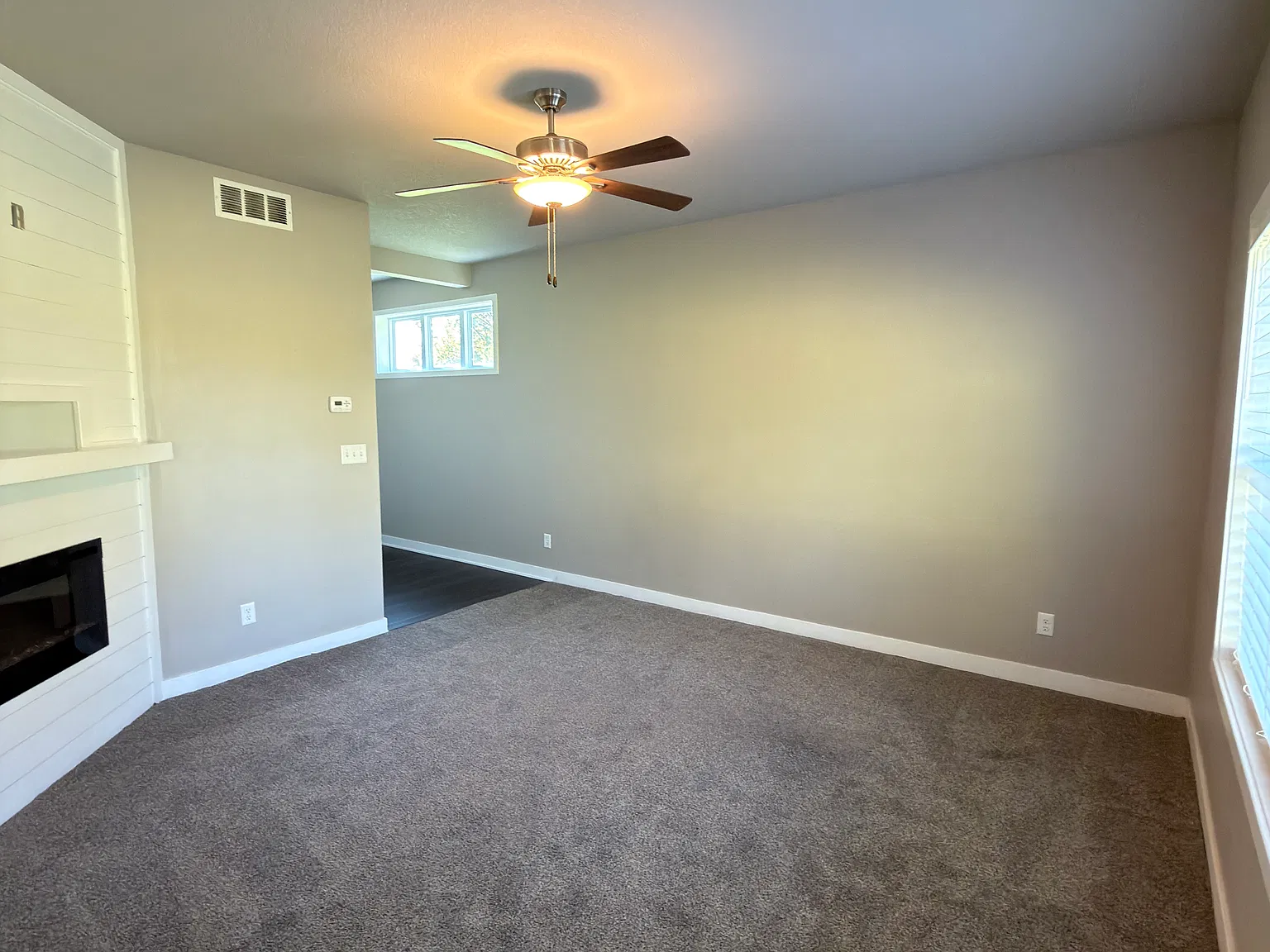 3 bed, 2.5 bath, 1460 sqft, $1,900 — Photo 4