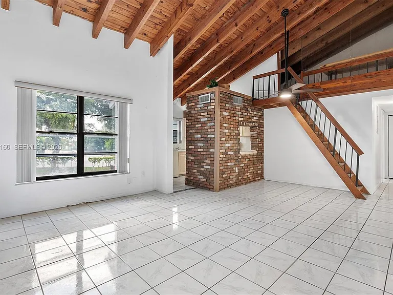 10542 NW 7th Ter #B7 — Photo 6