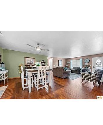 4th image of 112 Celtic Cir