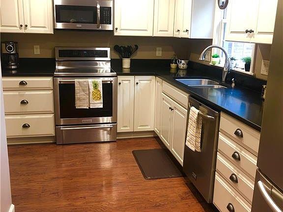 4th image of 105 Pearce Pl