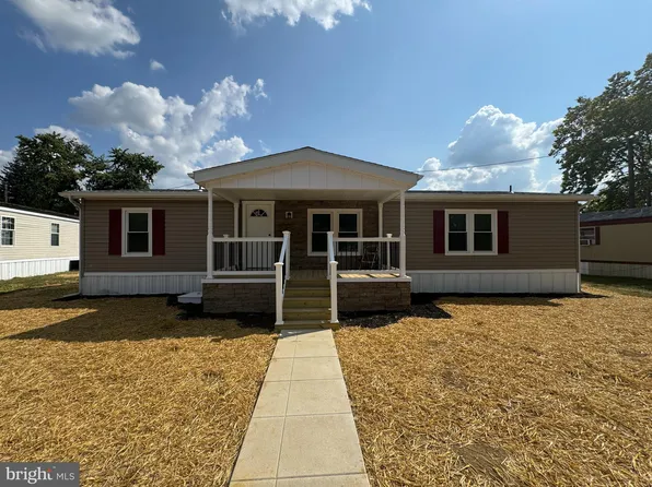 44 George Dr, Middletown, PA 17057