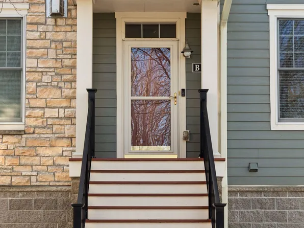 10756 Falling Water Ln Unit B, Woodbury, MN 55129