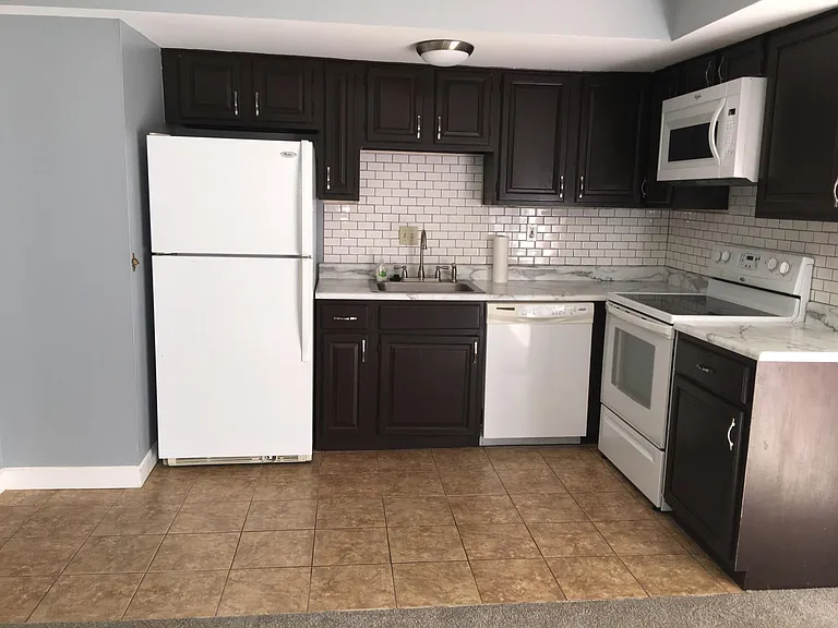 3517 Kenbrooke Ct — Photo 11