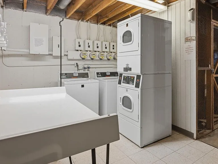 Beau Jardin Apartments — Photo 18