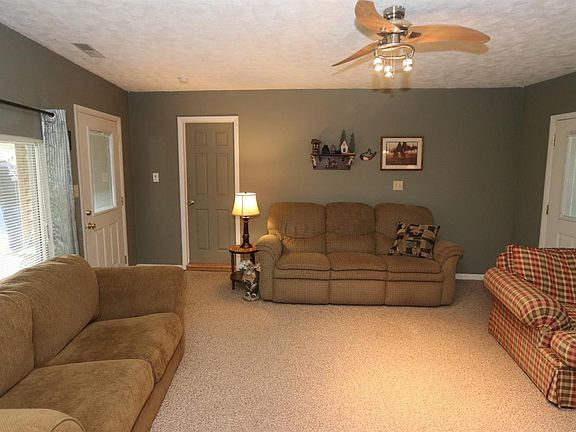 4th image of 6426 Spring Hill Dr