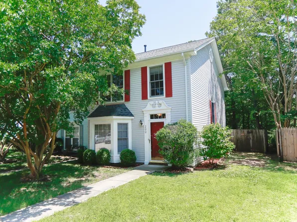 200 Arabian Cir, Yorktown, VA 23693