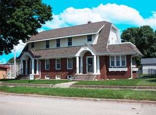 608 2nd St, Dumont, IA 50625