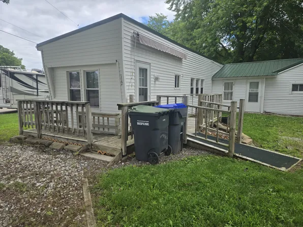 112 N Maple St #A, Black Creek, WI 54106