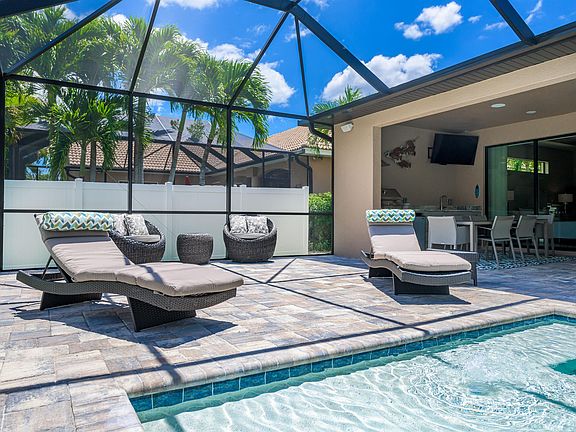 4th image of 4823 Agualinda Blvd
